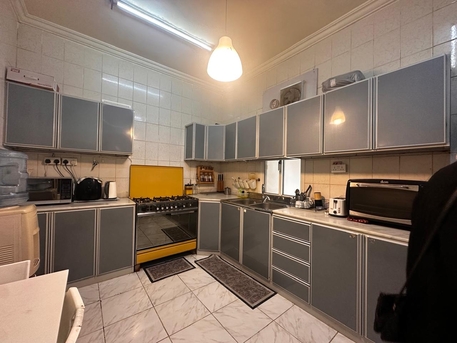 Jeddah, Furniture, SAR 1800,  Kitchen Cabinets + Gas Stove For Sale