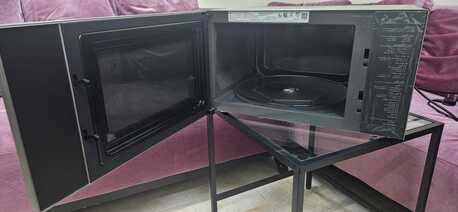 Al Nakhil, Appliances, SAR 700,  LG 42L Microwave Grill &ndash; Gray, Like New