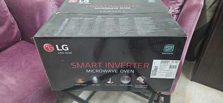 Al Nakhil, Appliances, SAR 700,  LG 42L Microwave Grill &ndash; Gray, Like New