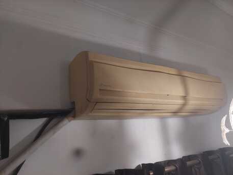 Manama, Air Conditioners, BHD 70,  Daikin Split AC 1.5 TON For Sale R22 Gas