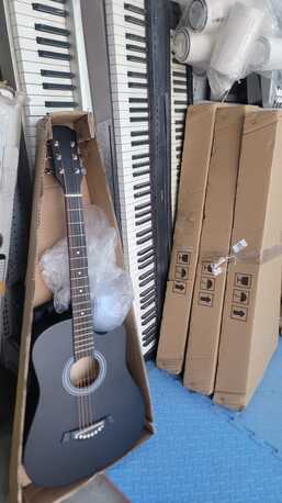 Riyadh, Electronics, SAR 180,  Rixton Acoustic Guitar Brand New Guitar SAR-180