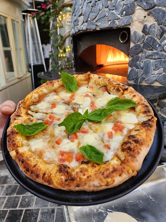 Manama, Job Seekers, Pizza Chef / Bakery Section  /