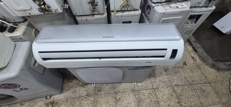 Riyadh, Air Conditioners, SAR 650,  Split Type Air Condition "Exchange Offer....