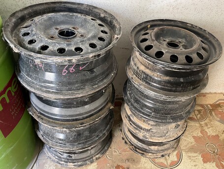 Al Naseem, Auto Parts, SAR 100,  OLD Tire Rims For Sale
