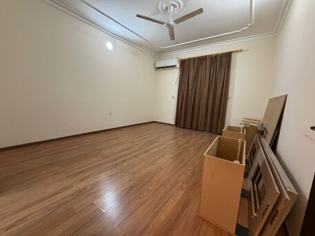 Umm Al Hassam, Apartments, Flats, Houses & Villas, BHD 320/month,  3 BR,  Semi-Furnished Spacious Apartment For Rent | Near KIMS Hospital | Balcony & Pool