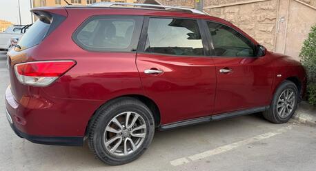 Riyadh, Vehicles, Cars & Trucks , SAR 37000,  Nissan Pathfinder,  2013,  Automatic,  178500 KM,    For Sale. 37500 SAR