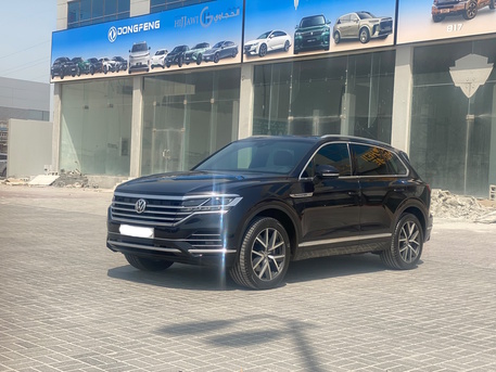 Manama, Vehicles, Cars & Trucks , BHD 8500,  Volkswagen Touareg,  2018,  Automatic,  129200 KM,    (Black)