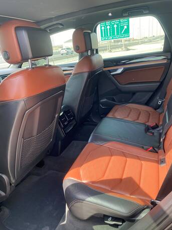 Manama, Vehicles, Cars & Trucks , BHD 8500,  Volkswagen Touareg,  2018,  Automatic,  129200 KM,    (Black)