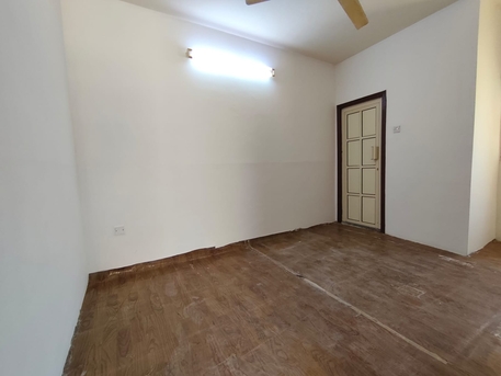 Gudaibiya, Apartments, Flats, Houses & Villas, BHD 140/year,  1 BR,  Gudaibiya:- Rooftop Studio Flat On Rent With Ewa..