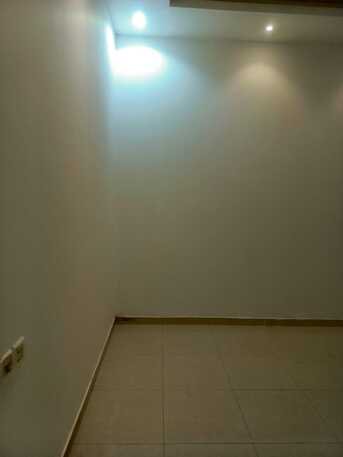 Al Saadah, Bedspace For Rent, SAR 350/month,  Required Decent Roommates In 2 Room Apartment