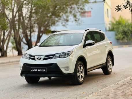 Manama, Vehicles, Cars & Trucks , BHD 3950,  Toyota RAV4,  2015,  Automatic,  190000 KM,    MODEL VERY WELL MAINTAINED CAR IN EXCELLENT CONDITION CALL 33665080, 3326