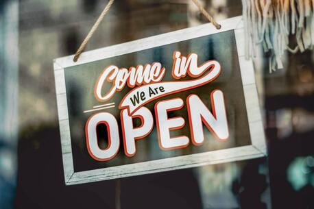 Tampa Bay, Graphic Design, How Tampa Outdoor Signs Help Businesses Increase Visibility And Customer Traffic