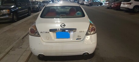 Jeddah, Vehicles, Cars & Trucks , SAR 17000,  Nissan Altima,  2010,  Automatic,  230500 KM,    White Color For Sale
