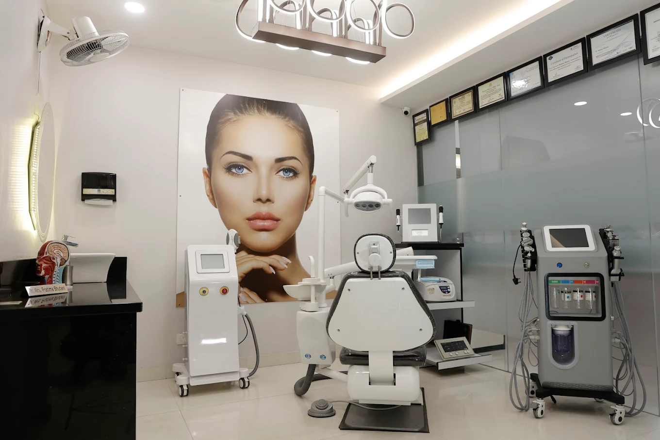 New Delhi, Health & Beauty Items, INR 25,  Enhance Your Natural Beauty With Botox Treatment In Delhi | Look Young Clinic