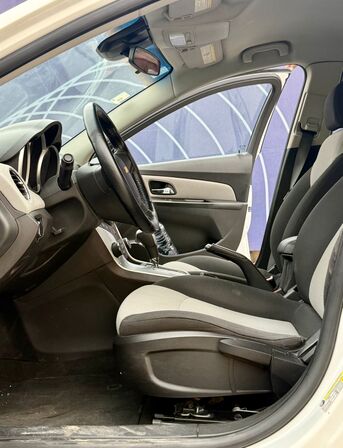 Riyadh, Vehicles, Cars & Trucks , SAR 14000,  2013,  2013,  Automatic,  170000 KM,  Chevrolet Cruze