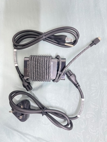 Akrabia, Computers, SAR 400,  New HP ORIGINAL LAPTOP BAG And CHARGER WITH TWO US UE POWER ADAPTER