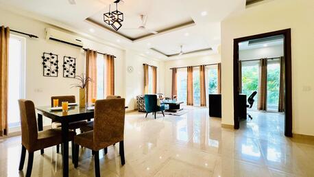 Gurgaon, Apartments, Flats, Houses & Villas, INR 4500/day,  Furnished,  1 BR,  600 Sq. Feet,  1 BHK Apartment Apartment DLF Cyber City Gurgaon