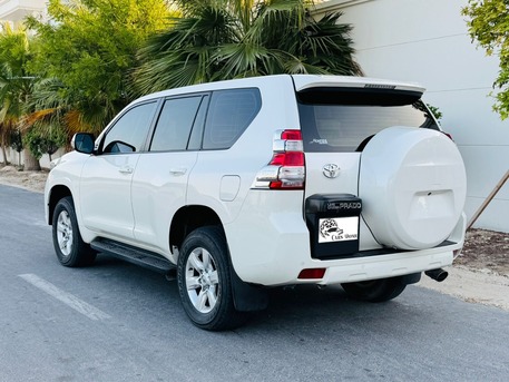 Manama, Vehicles, Cars & Trucks , BHD 7900,  Toyota Prado,  2015,  175000 KM,  4 Cylinder - Clean Car - TXL