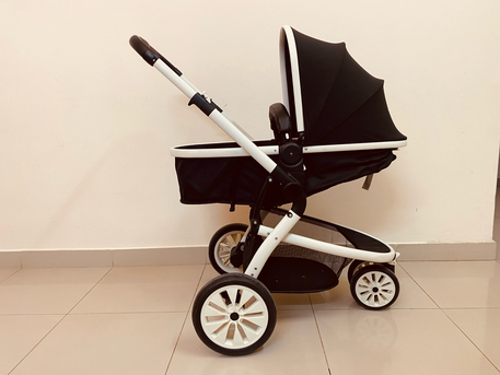 Riyadh, Baby & Kid Stuff, SAR 280,  Baby Stroller, Convertible , And Car Seater, 2 In 1
