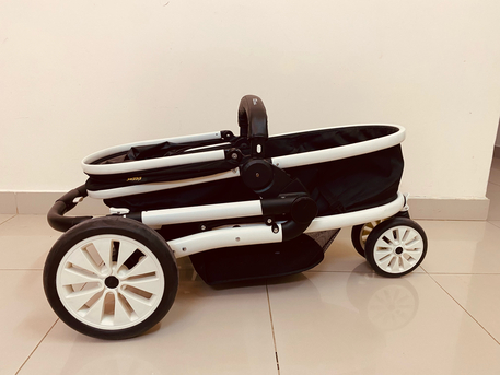 Riyadh, Baby & Kid Stuff, SAR 280,  Baby Stroller, Convertible , And Car Seater, 2 In 1