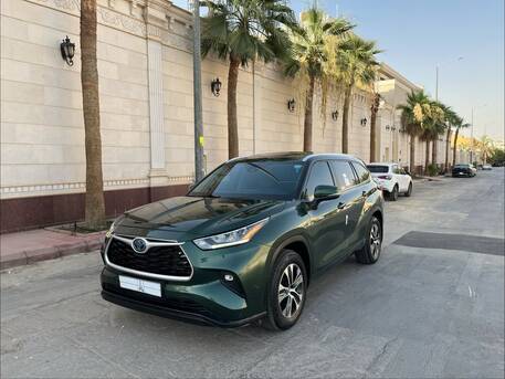Al Wizarat, Vehicles, Cars & Trucks , SAR 125000,  Toyota Highlander Hybrid,  2023,  Automatic,  114000 KM,    GLE | Cypress Green | Mint Condition | 114K KM
