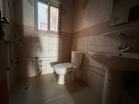 Gudaibiya, Apartments, Flats, Houses & Villas, BHD 170/month,  1 BR,  Gudaibiya:- Close To Aster Clinic.1BHK Unfurnished Flat On Rent With A/C.Bd 170/- With EWA