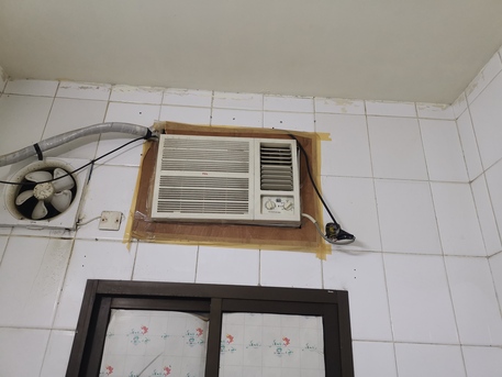 Manama, Air Conditioners, Samsung Split AC, TCL Window AC, Samsung Refrigerator And Panasonic Refrigerator