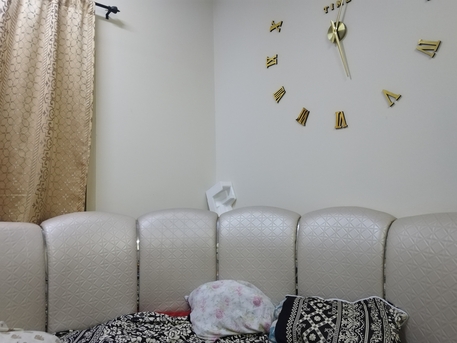 Arad, Items Wanted, Hard Wood Queen Size Round Bedset With Matress Urgent Sale