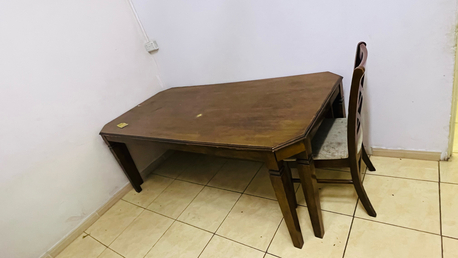 Jubail, Furniture, SAR 250,  6-8 Seater Dining Table For Sale (no Chairs Available )