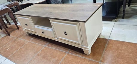 Riyadh, Furniture, Premium Quality Brand-New Tables For Homes, Offices & Businesses