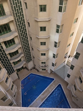 Juffair, Apartments, Flats, Houses & Villas, BHD 100/month,  Furnished,  1 BR,  Bed Space 100Bd /FF / Shared Bathroom And Kitchen / Wifi Free / Pool Access