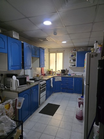 Juffair, Apartments, Flats, Houses & Villas, BHD 100/month,  Furnished,  1 BR,  Bed Space 100Bd /FF / Shared Bathroom And Kitchen / Wifi Free / Pool Access