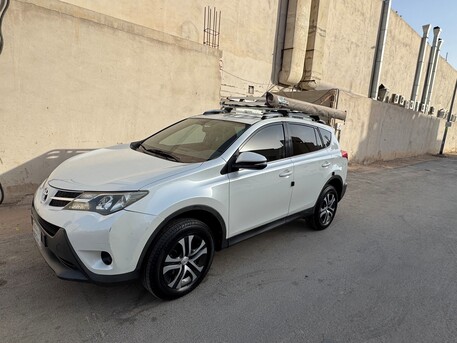 Riyadh, Vehicles, Cars & Trucks , SAR 48500,  Toyota RAV4,  2015,  Automatic,  179 KM,  Clean Car