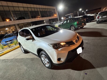 Riyadh, Vehicles, Cars & Trucks , SAR 48500,  Toyota RAV4,  2015,  Automatic,  179 KM,  Clean Car