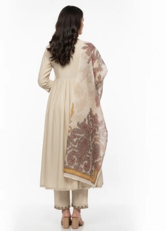 Dwarka, Clothing & Accessories, INR 1999,  Beige Everyday Suit &ndash; Shop Now For A Subtle Festive Kurta Set At ₹1999