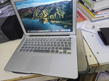 Jeddah, Computers, SAR 1200,  Macbook Air For Sale