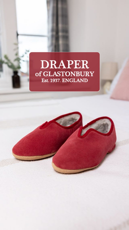 London, Clothing & Accessories, GBP 65,  Cozy Womens Sheepskin Slippers - Comfortable & Stylish Indoor Footwear