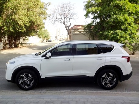Manama, Vehicles, Cars & Trucks , BHD 7400,  Hyundai Santa Fe,  2022,  Automatic,  96000 KM,  7 Seater # Loan-Trade Option