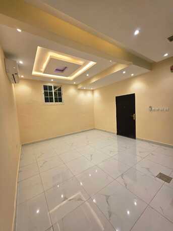 Al Malaz, Apartments, Flats, Houses & Villas, SAR 27000/year,  1 BR,  Apartment In Al Malaz (Officers) District, In A Very Prime Location