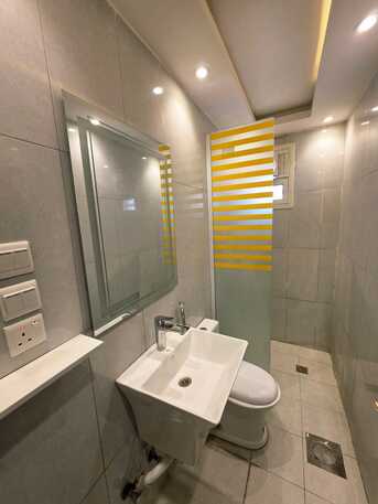 Al Malaz, Apartments, Flats, Houses & Villas, SAR 27000/year,  1 BR,  Apartment In Al Malaz (Officers) District, In A Very Prime Location