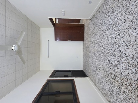Hoora, Apartments, Flats, Houses & Villas, BHD 190/month,  2 BR,  Very Neet & Clean UN Furnished 2 Bedrooms Family Flat With Ewa & Balcony @190/BD In Hoora