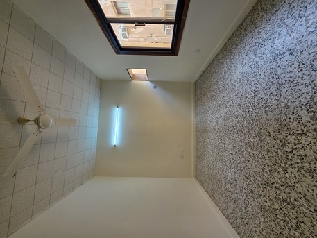 Hoora, Apartments, Flats, Houses & Villas, BHD 190/month,  2 BR,  Very Neet & Clean UN Furnished 2 Bedrooms Family Flat With Ewa & Balcony @190/BD In Hoora