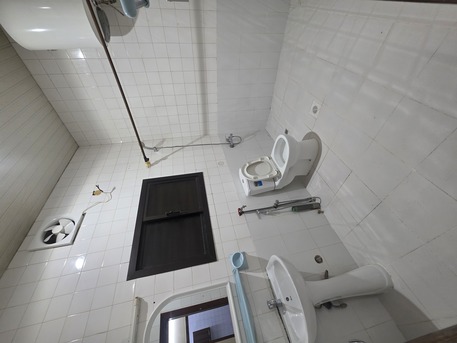 Hoora, Apartments, Flats, Houses & Villas, BHD 190/month,  2 BR,  Very Neet & Clean UN Furnished 2 Bedrooms Family Flat With Ewa & Balcony @190/BD In Hoora