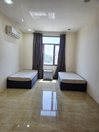 Salmaniya, Apartments, Flats, Houses & Villas, BHD 300/month,  Furnished,  2 BR,  Fully Furnished 2 BHK Family Flat With Ewa & Parking @300/BD In Salmaniya