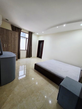 Salmaniya, Apartments, Flats, Houses & Villas, BHD 300/month,  Furnished,  2 BR,  Fully Furnished 2 BHK Family Flat With Ewa & Parking @300/BD In Salmaniya