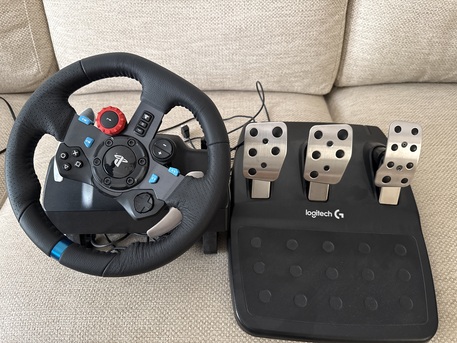Riyadh, Electronics, SAR 799,  Logitec G29 With Pedals
