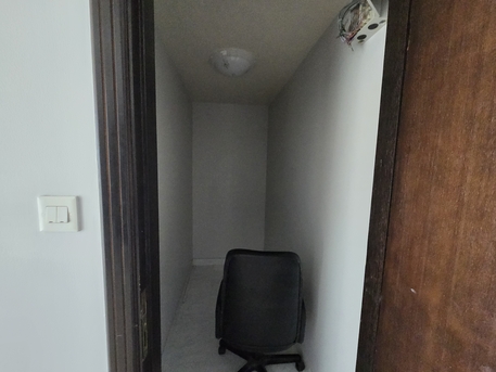 Manama, Offices, BHD 350,  110 Sq. Meter,  Prime Office Space For Rent &ndash; Bright & Spacious!