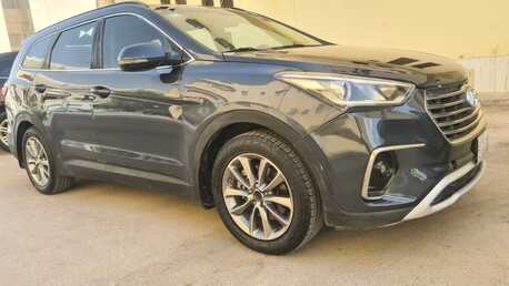 Riyadh, Vehicles, Cars & Trucks , SAR 40,  Hyundai Santa Fe,  2017,  Automatic,  320150 KM,   - Model  - 7 Seater Family Car