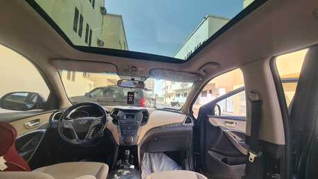 Riyadh, Vehicles, Cars & Trucks , SAR 40,  Hyundai Santa Fe,  2017,  Automatic,  320150 KM,   - Model  - 7 Seater Family Car