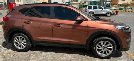 Al Rawdah, Vehicles, Cars & Trucks , SAR 44000,  Hyundai Tucson,  2017,  Automatic,  255 KM,    Semi Full &ndash; Saudi Specs
